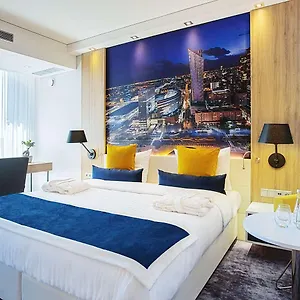 מלון Golden Tulip Airport, ורשה